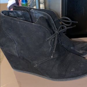 Heeled boots